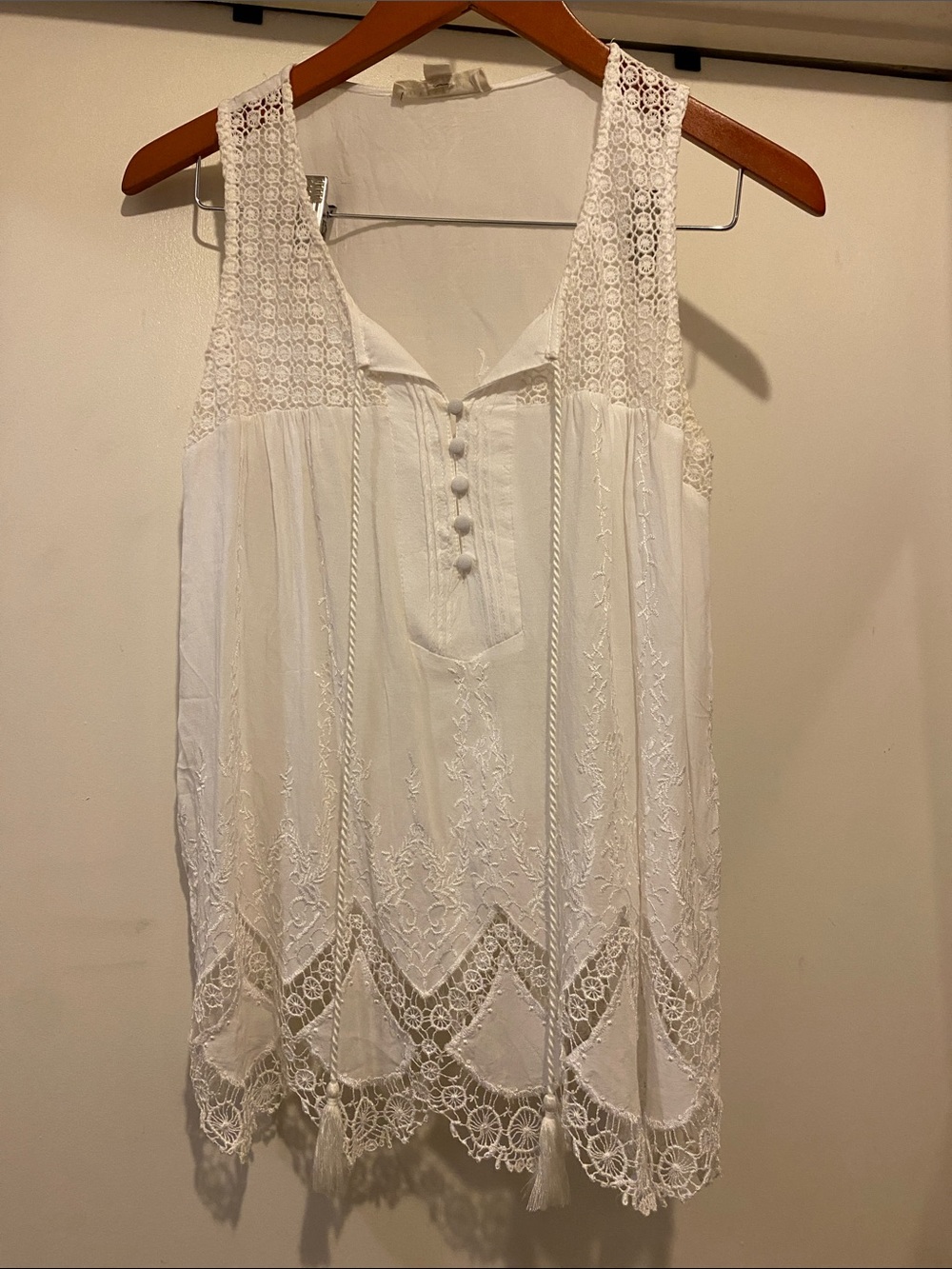 lovestitch White Lace-Detail Sleeveless Camisole